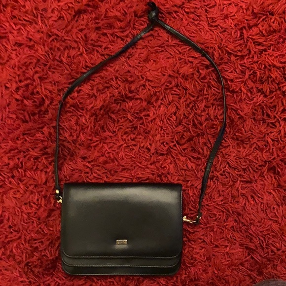 Buxton Clutch or Purse with detachable strap - Picture 2 of 11